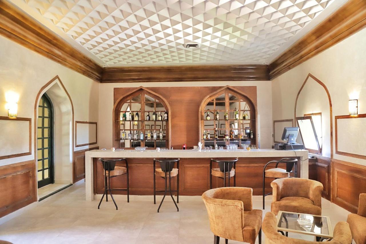 Hotel Parador العيون المظهر الخارجي الصورة
