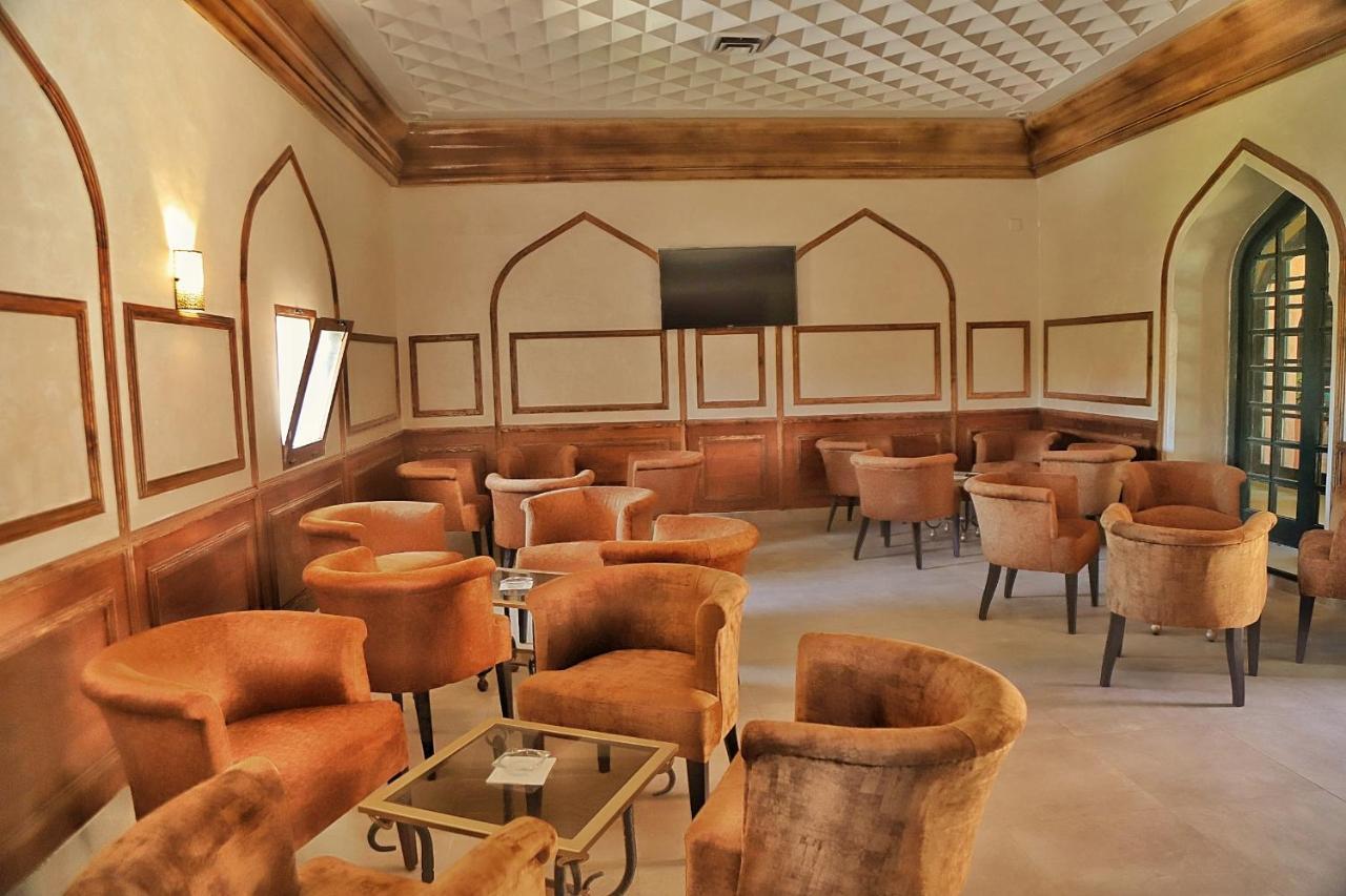 Hotel Parador العيون المظهر الخارجي الصورة