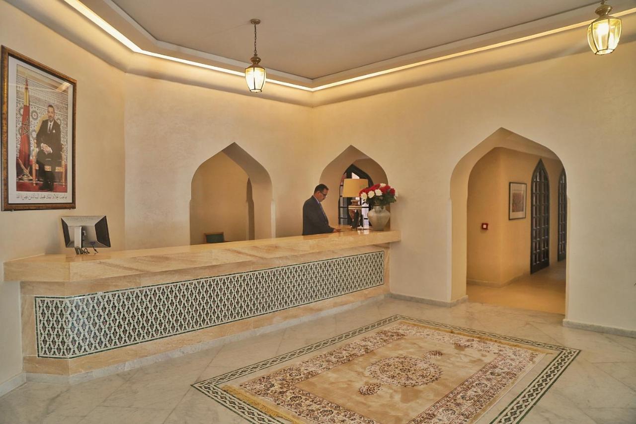 Hotel Parador العيون المظهر الخارجي الصورة