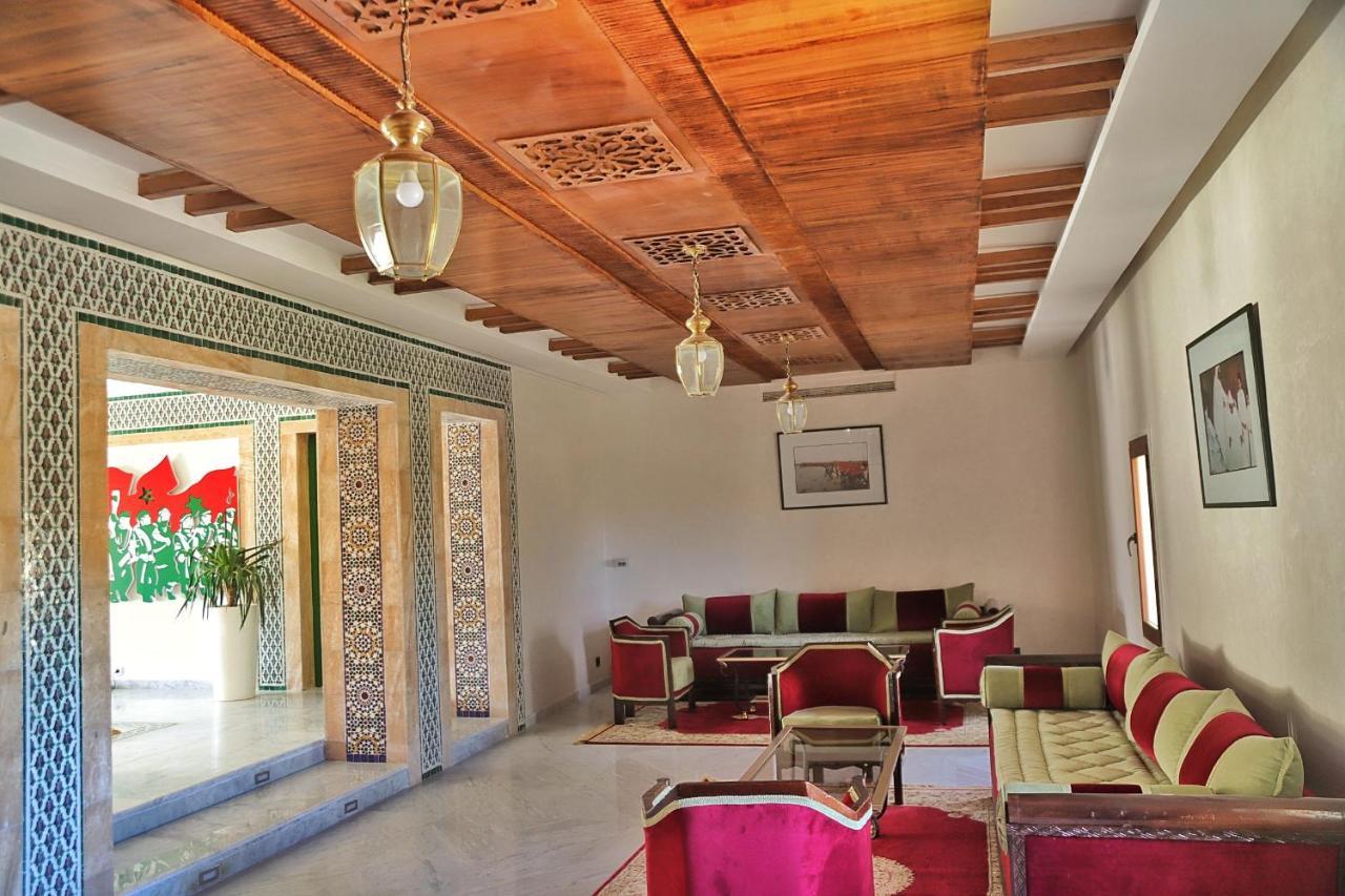 Hotel Parador العيون المظهر الخارجي الصورة